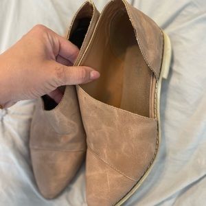BOUTIQUE | Bone/beige colored flats